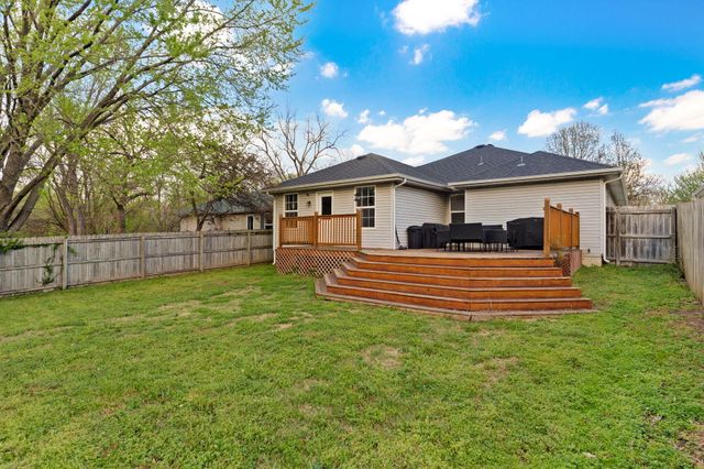 2523 N Rogers Avenue, Springfield, MO 65803