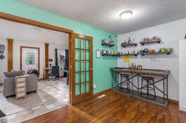 2523 N Rogers Avenue, Springfield, MO 65803