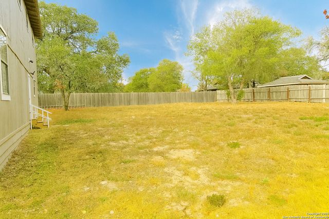 4207 Waterwood Pass, Elmendorf, TX 78112