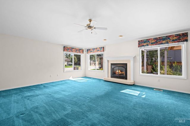3011 E Rivernest Dr, Boise, ID 83706