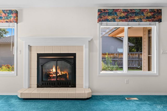 3011 E Rivernest Dr, Boise, ID 83706