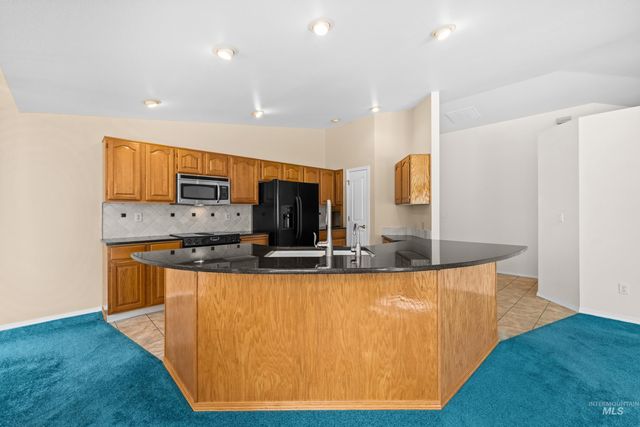 3011 E Rivernest Dr, Boise, ID 83706