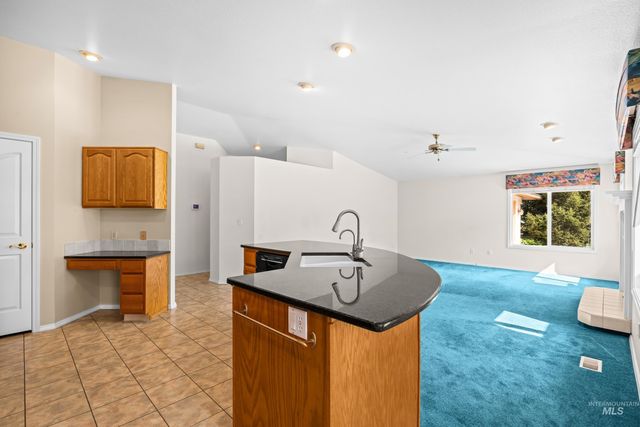 3011 E Rivernest Dr, Boise, ID 83706