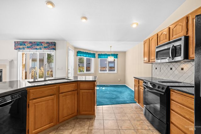 3011 E Rivernest Dr, Boise, ID 83706