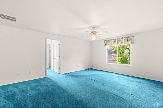 3011 E Rivernest Dr, Boise, ID 83706