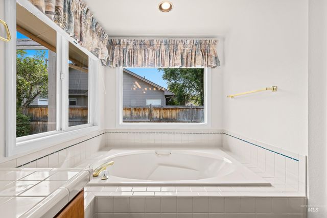 3011 E Rivernest Dr, Boise, ID 83706