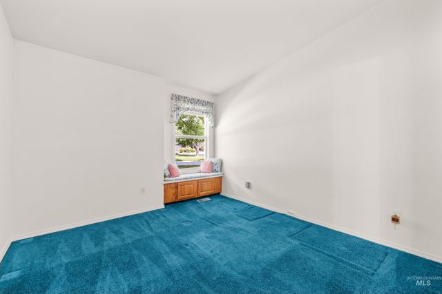 3011 E Rivernest Dr, Boise, ID 83706