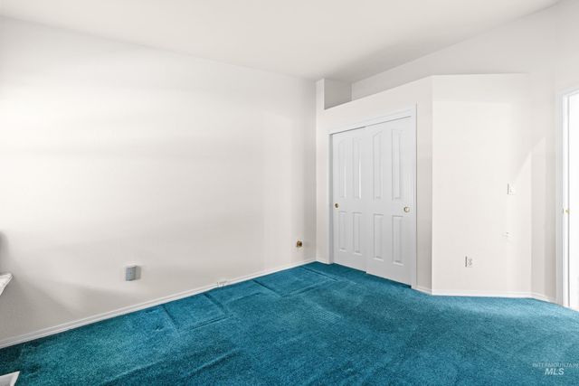 3011 E Rivernest Dr, Boise, ID 83706