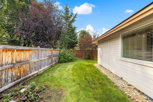 3011 E Rivernest Dr, Boise, ID 83706