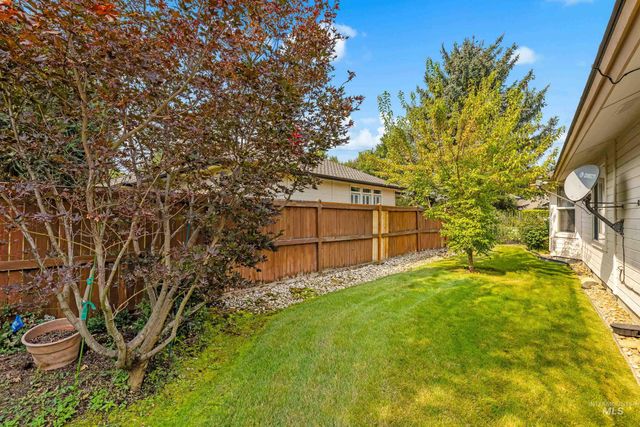 3011 E Rivernest Dr, Boise, ID 83706