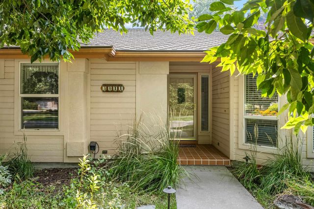 3011 E Rivernest Dr, Boise, ID 83706