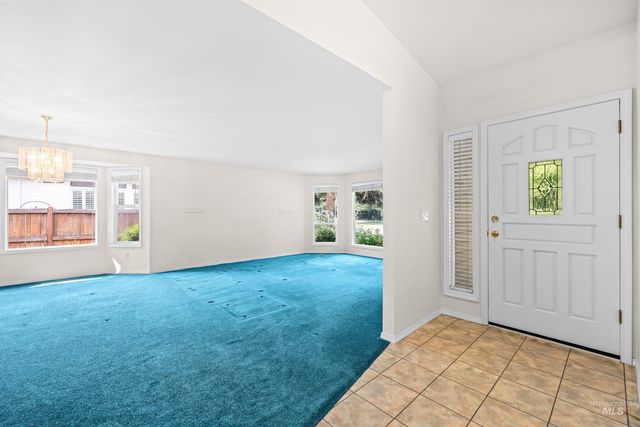 3011 E Rivernest Dr, Boise, ID 83706