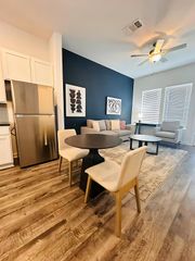 680 Naumann DR #A4 A4, Leander, TX 78641