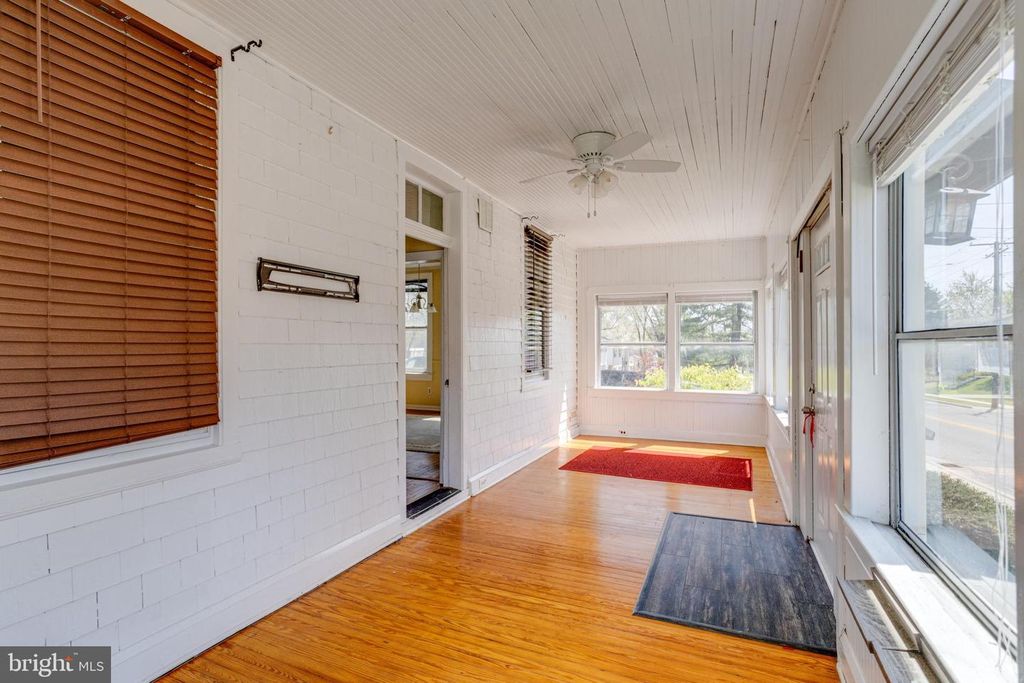 Image 6 of property listing at 8421 OLD HARFORD, Parkville, MD 21234