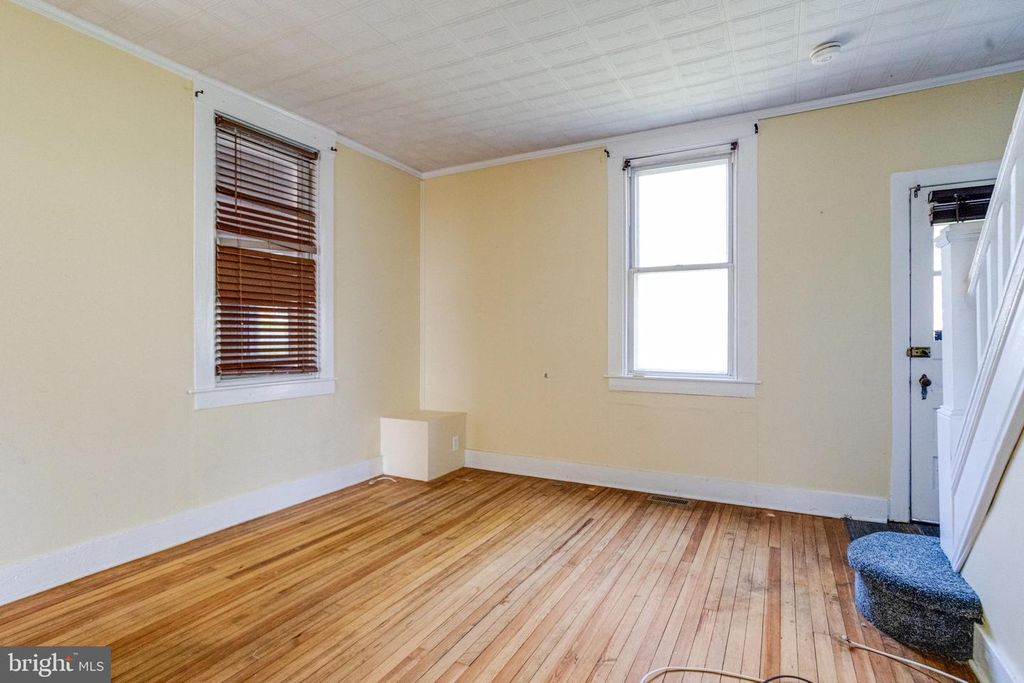 Image 10 of property listing at 8421 OLD HARFORD, Parkville, MD 21234