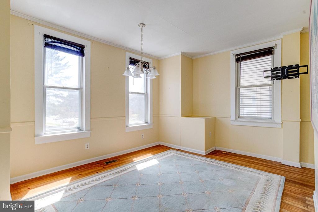 Image 18 of property listing at 8421 OLD HARFORD, Parkville, MD 21234