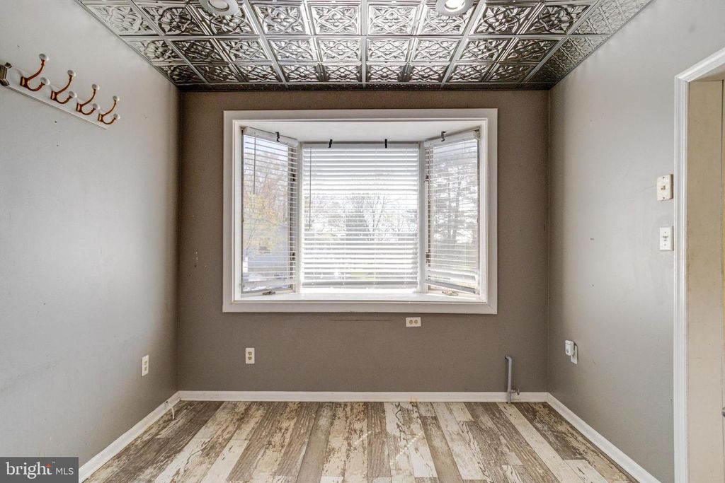 Image 27 of property listing at 8421 OLD HARFORD, Parkville, MD 21234