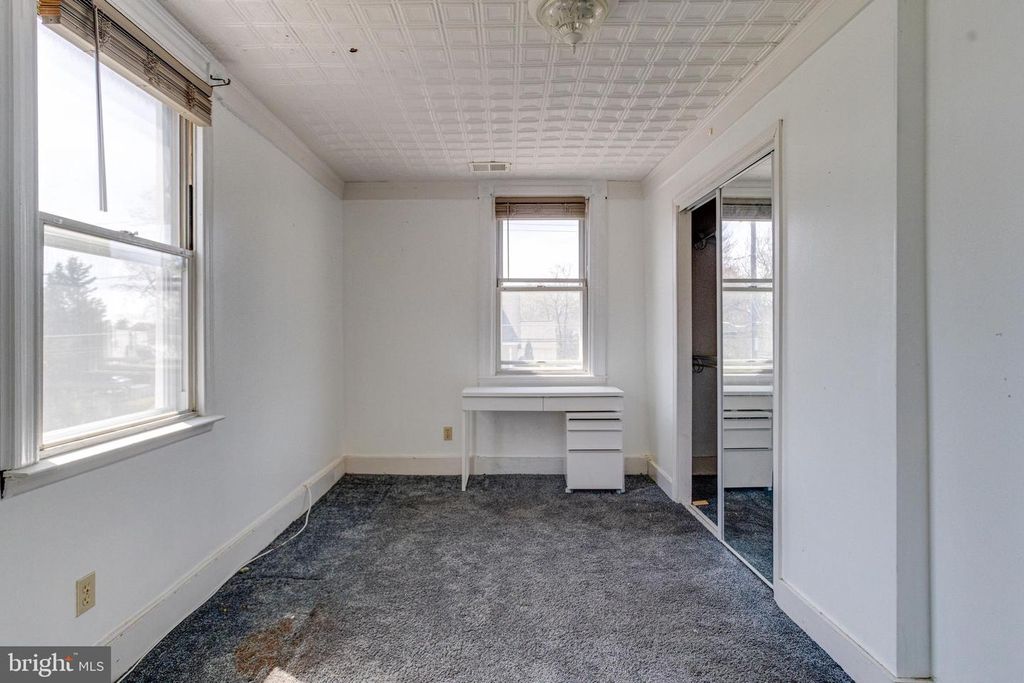 Image 34 of property listing at 8421 OLD HARFORD, Parkville, MD 21234