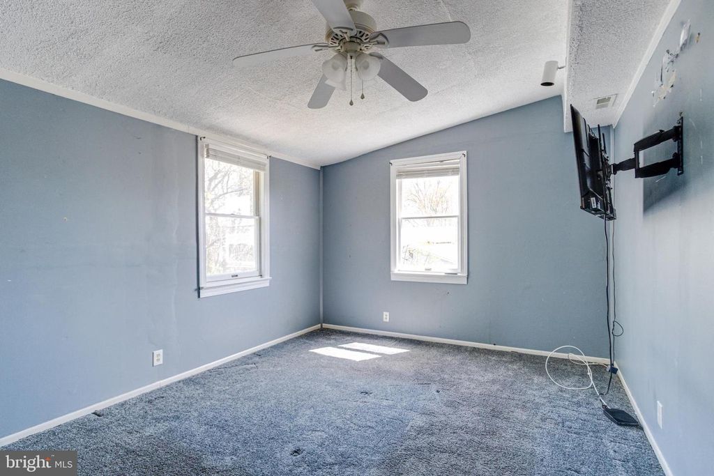 Image 35 of property listing at 8421 OLD HARFORD, Parkville, MD 21234