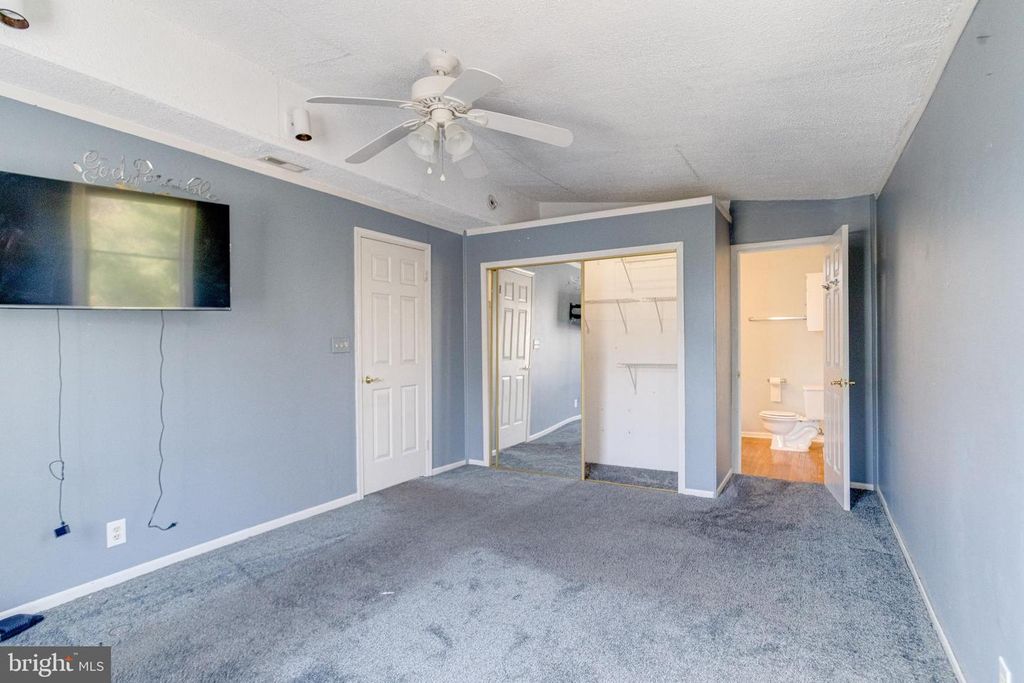 Image 38 of property listing at 8421 OLD HARFORD, Parkville, MD 21234