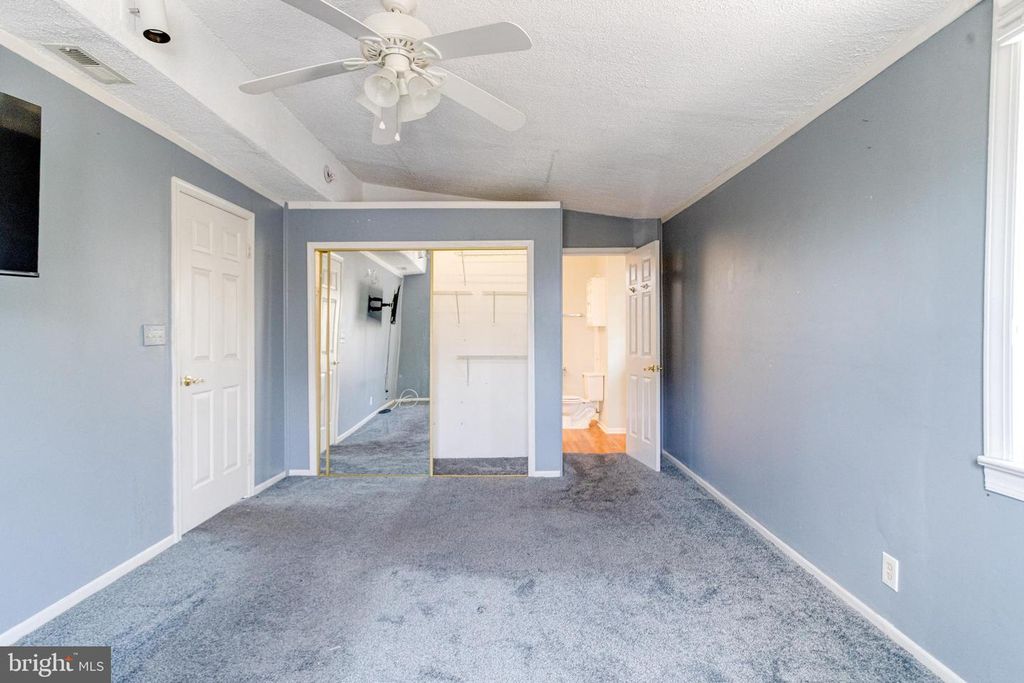 Image 39 of property listing at 8421 OLD HARFORD, Parkville, MD 21234