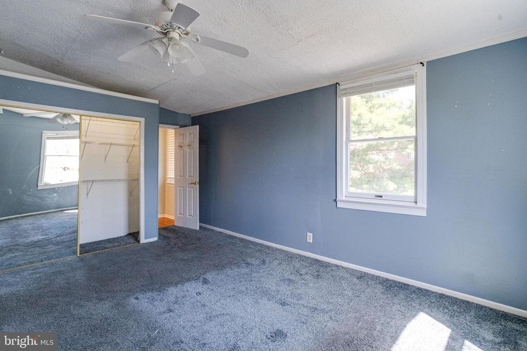 Image 40 of property listing at 8421 OLD HARFORD, Parkville, MD 21234