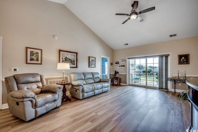 4894 Luster Leaf Cir Apt 403, Myrtle Beach, SC 29577