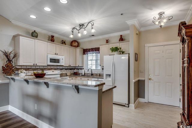 4894 Luster Leaf Cir Apt 403, Myrtle Beach, SC 29577