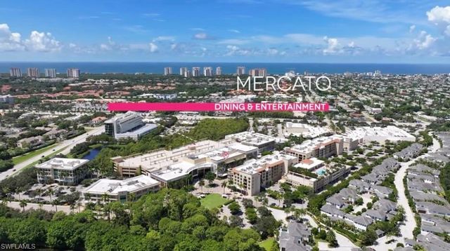 10002 Vanderbilt DR, Naples, FL 34108