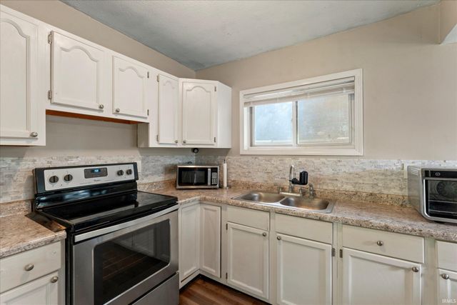 1218 Kinyon Street, South Bend, IN 46616