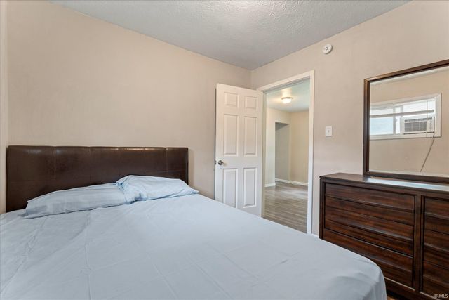 1218 Kinyon Street, South Bend, IN 46616