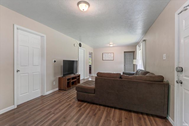 1218 Kinyon Street, South Bend, IN 46616