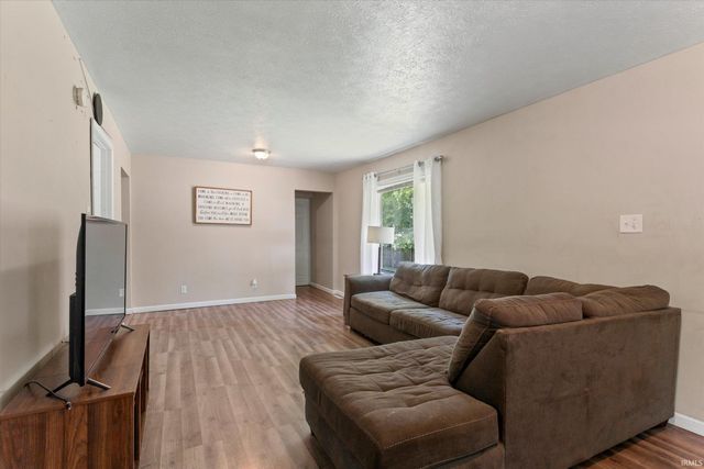 1218 Kinyon Street, South Bend, IN 46616