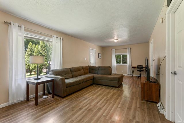 1218 Kinyon Street, South Bend, IN 46616