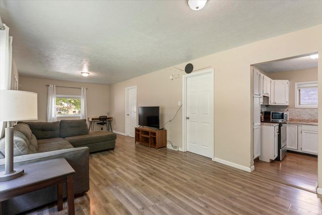 1218 Kinyon Street, South Bend, IN 46616