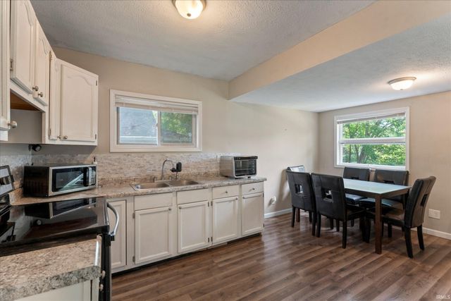 1218 Kinyon Street, South Bend, IN 46616