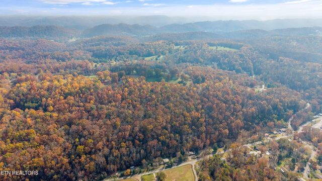 235 Davidson Hollow Rd, Heiskell, TN 37754