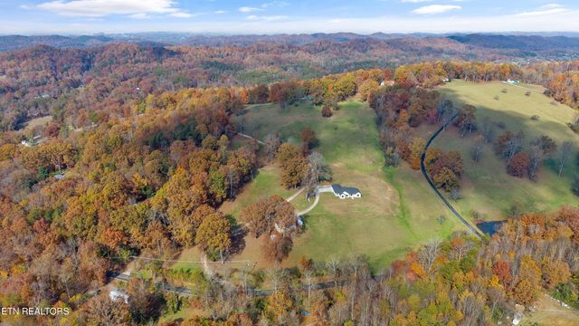 235 Davidson Hollow Rd, Heiskell, TN 37754