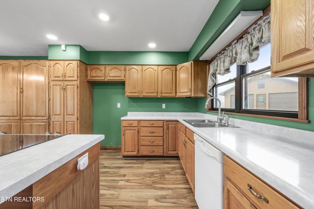 235 Davidson Hollow Rd, Heiskell, TN 37754