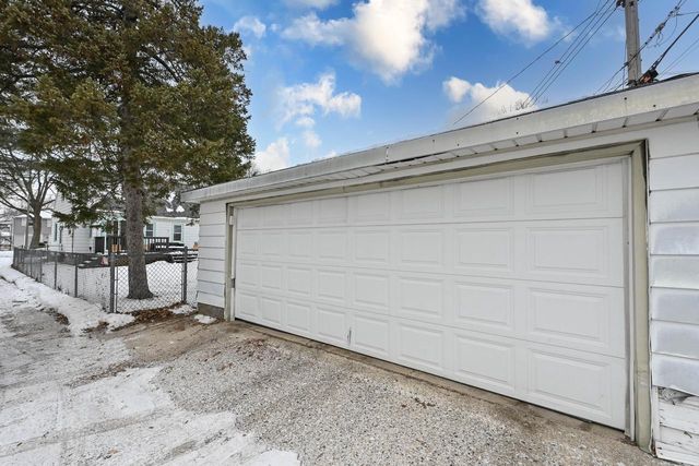 3460 N 90th STREET, Milwaukee, WI 53222