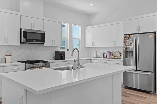 1411 W Bushell St, Anaheim, CA 92805