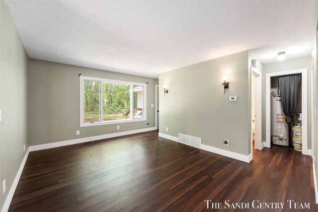 4536 Dalson Road, Twin Lake, MI 49457