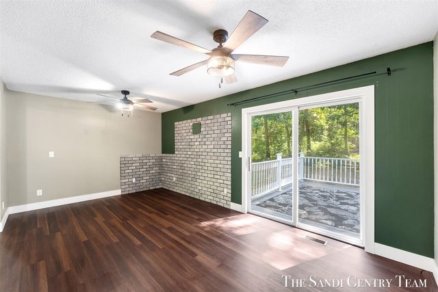 4536 Dalson Road, Twin Lake, MI 49457