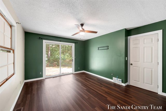 4536 Dalson Road, Twin Lake, MI 49457