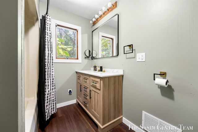 4536 Dalson Road, Twin Lake, MI 49457