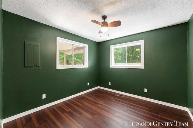 4536 Dalson Road, Twin Lake, MI 49457