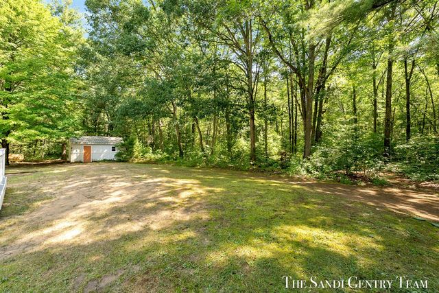 4536 Dalson Road, Twin Lake, MI 49457