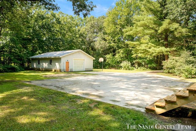 4536 Dalson Road, Twin Lake, MI 49457