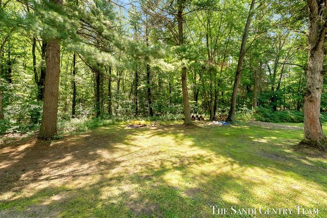 4536 Dalson Road, Twin Lake, MI 49457