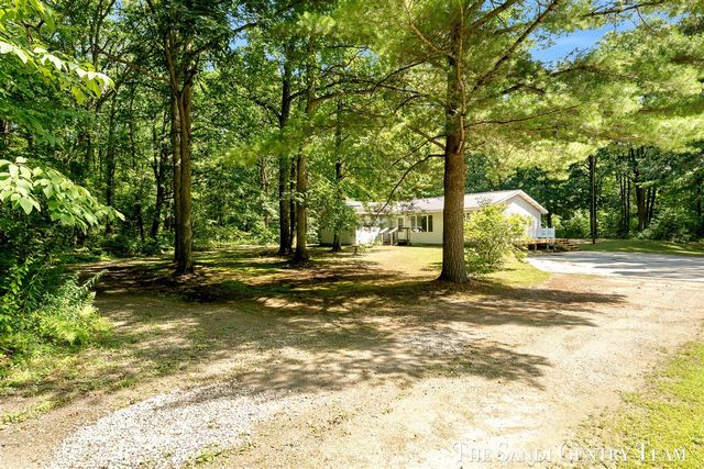 4536 Dalson Road, Twin Lake, MI 49457